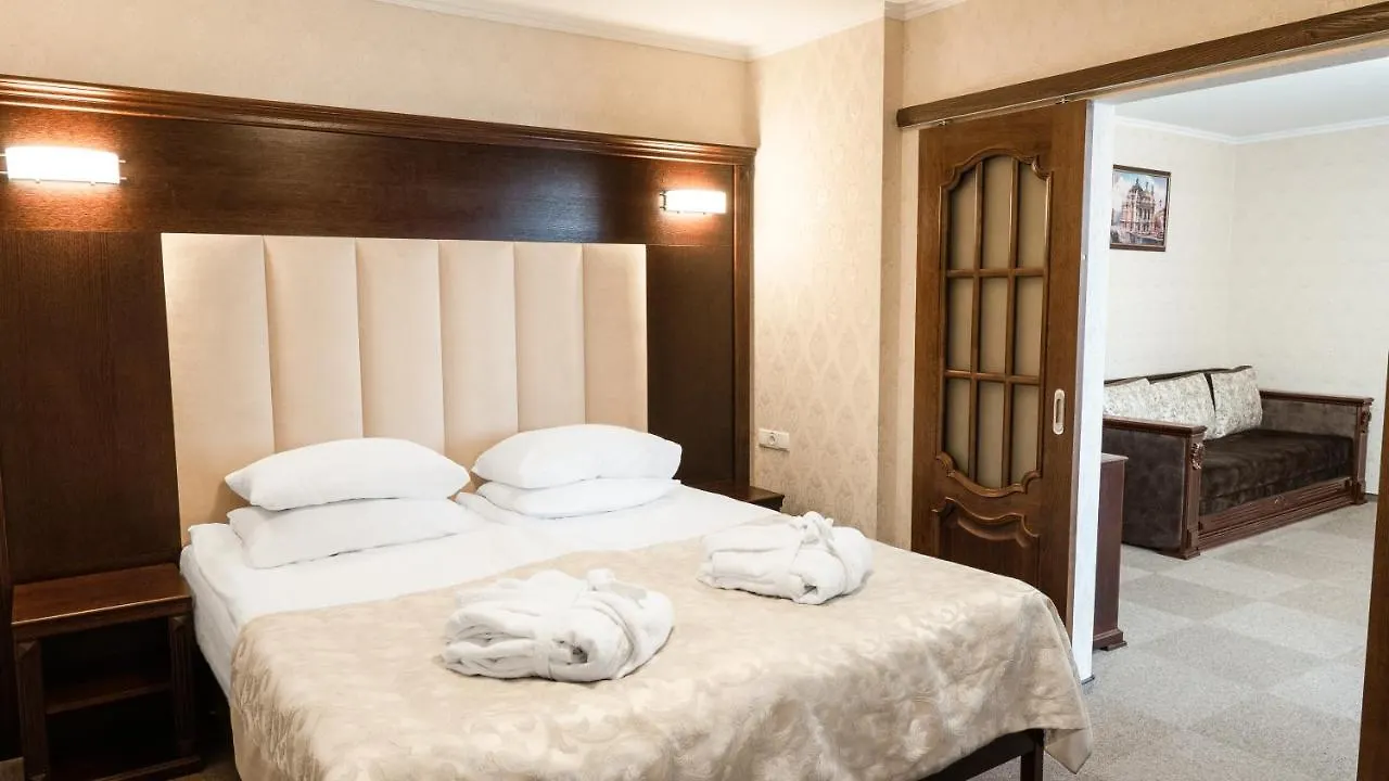Hotel לבוב 3*,  אוקראינה