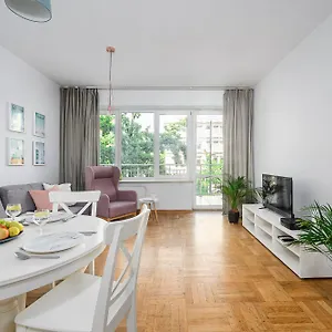 Shortstaypoland Krucza Апартаменты