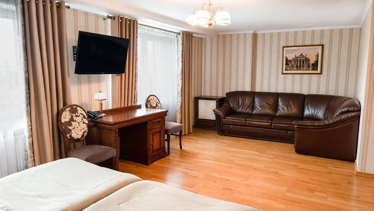***  Hotel Leópolis Ucrania